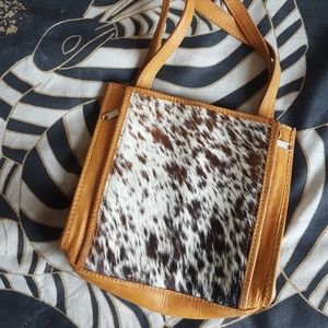 Leather shoulder bag